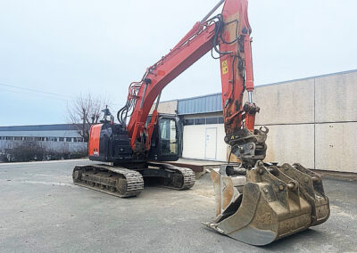Pelle sur chenilles Hitachi