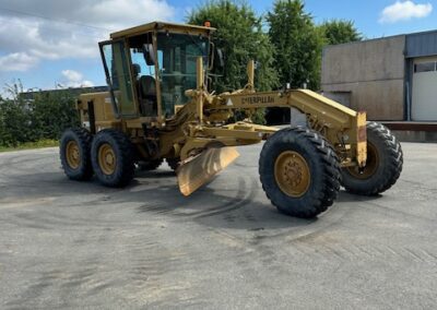 Niveleuse Caterpillar 120G